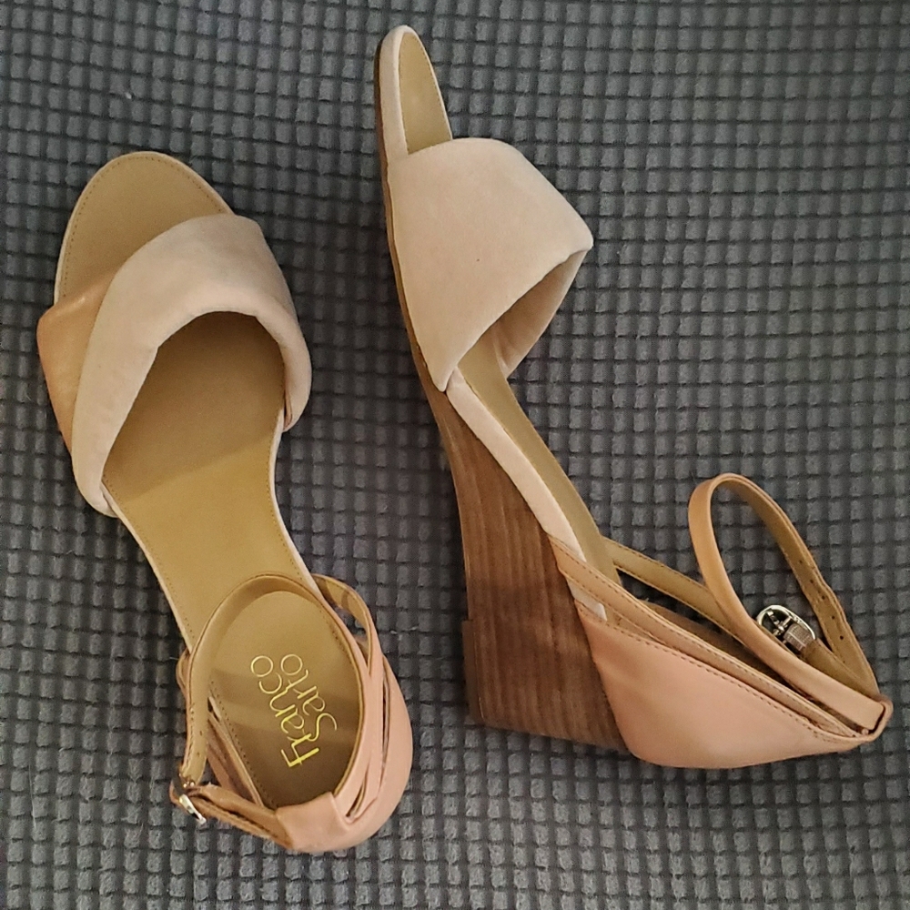 Franco Sarto tan pale pink wedges